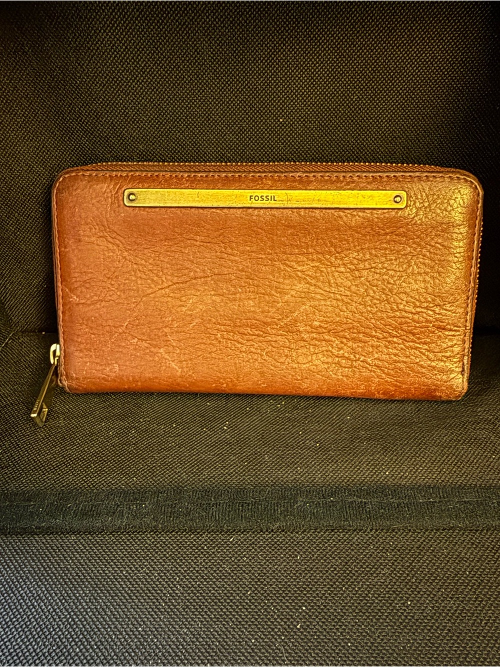 Vintage Fossil Cognac Leather Zip-Around Wallet with Gold Accent. OSP